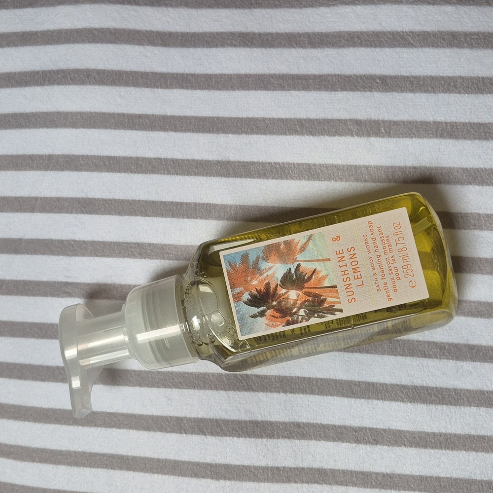 Sunshine & Lemons Foaming Hand Soap From Bath & Body Works, Brand New
